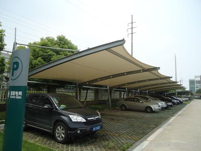 膜結構遮陽產品及其在停車場服務中的應用