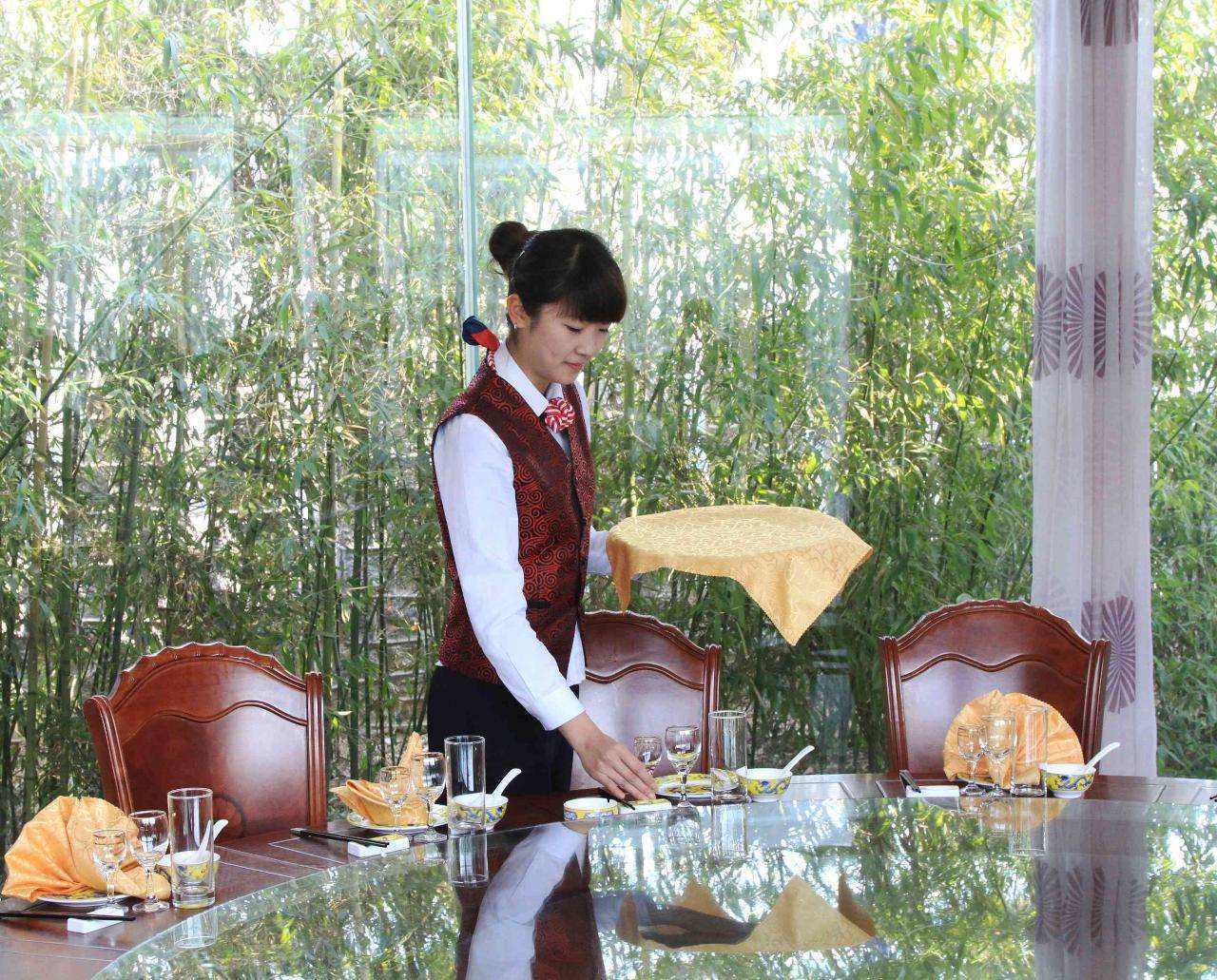 小細節(jié)大文明 餐飲服務(wù)禮儀