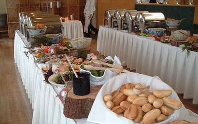 石家莊企業(yè)年會餐飲服務(wù)全解析 價格、策劃與食維尚的專業(yè)優(yōu)勢